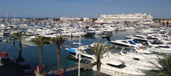 35m² Commercial property in Quarteira, Portugal No. 57772 5