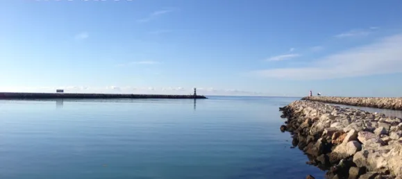 35m² Commercial property in Quarteira, Portugal No. 57772 11