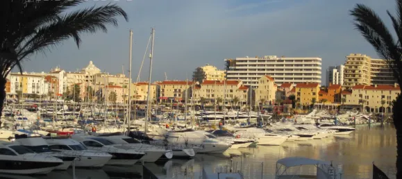 35m² Commercial property in Quarteira, Portugal No. 57772 9