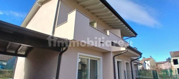 2 غرف نوم فيلا في Sannazzaro de' Burgondi, Italy رقم 191052 27