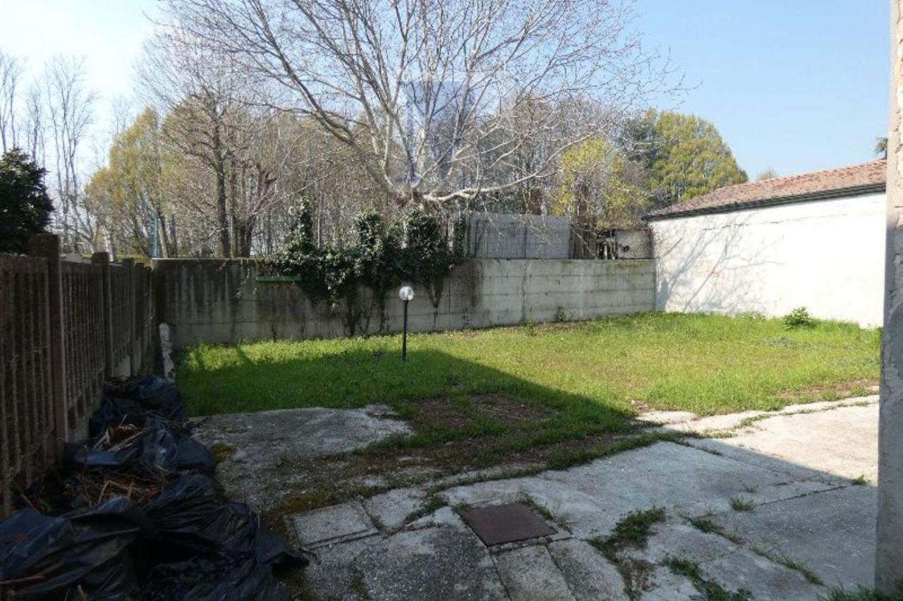 4 rooms House in Vigodarzere, Italy No. 19855