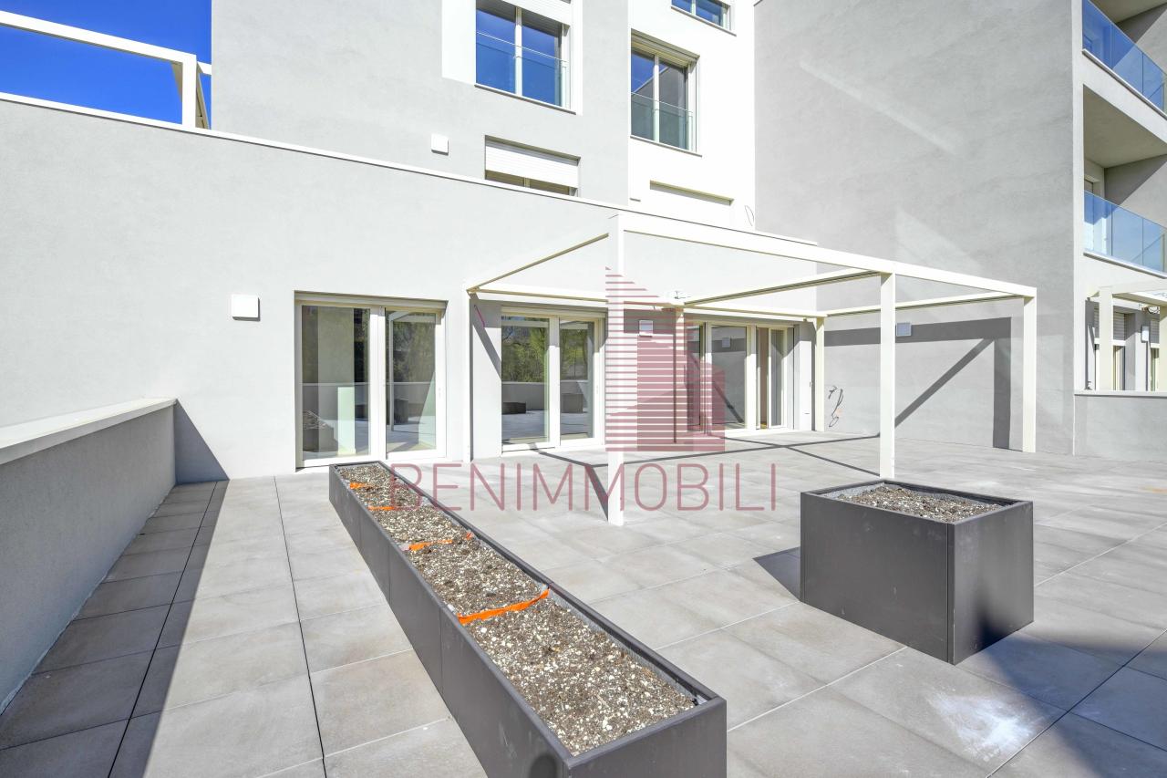 Apartamento de 4 divisões em Brescia, Italy N.º 141506