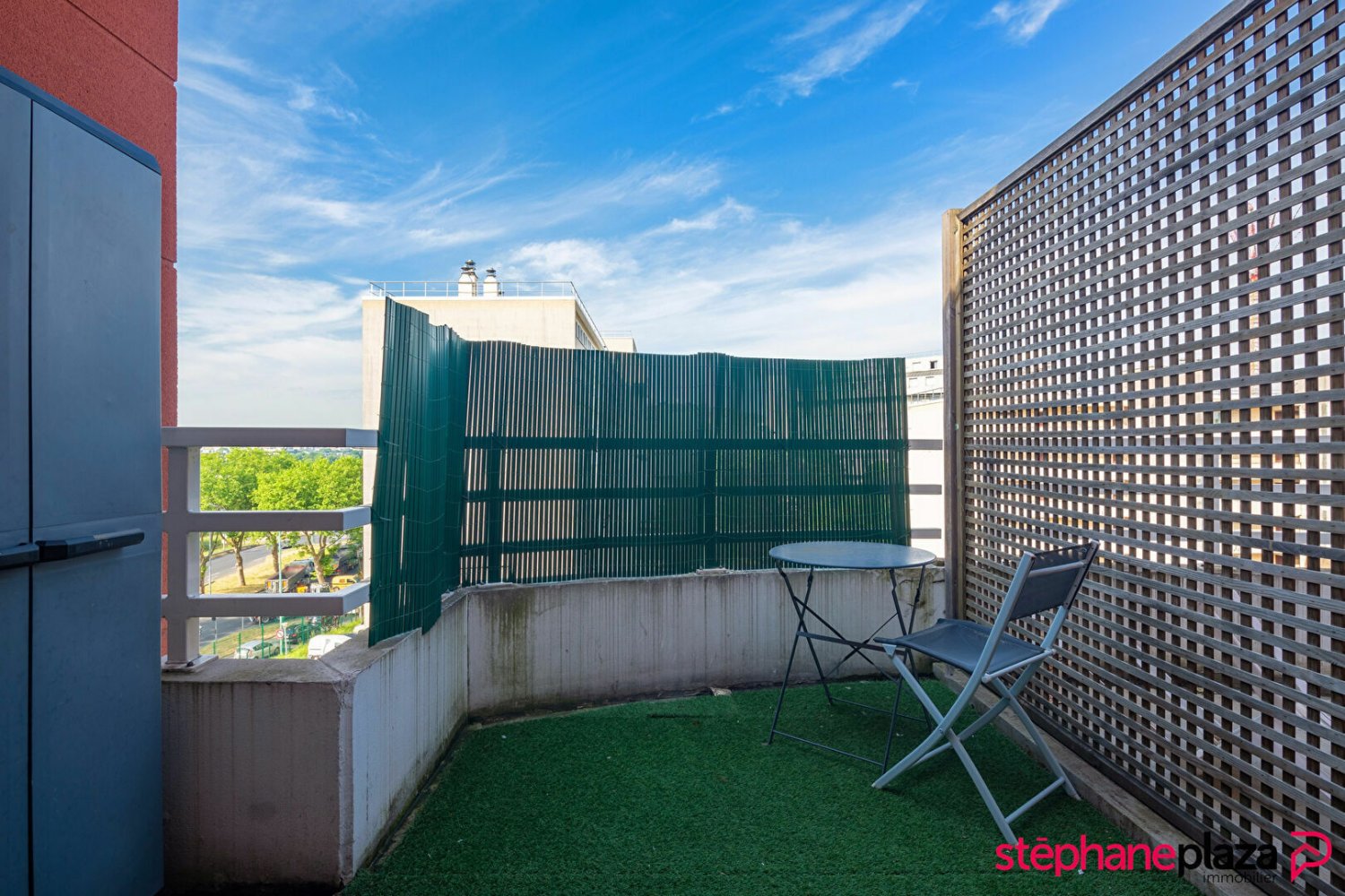 Apartamento de 3 dormitorios en Bezons, France No. 166481