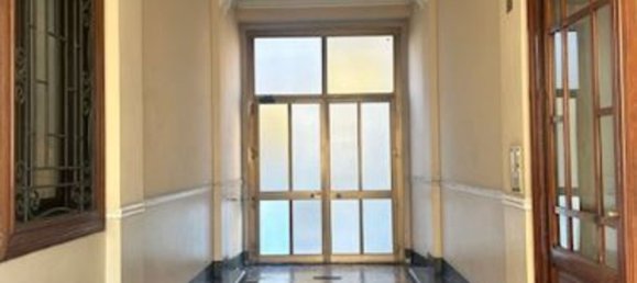 5 rooms Apartment in Turin, Italy No. 273785 2