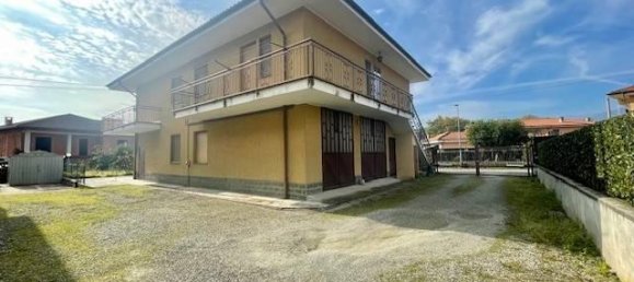 9-Zimmer Villa in Castellamonte, Italy, Nr. 30073 5