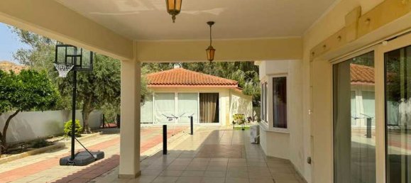 5 Schlafzimmer Haus in Pyrgos, Cyprus, Nr. 10896 9