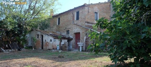 5 rooms House in Serra de' Conti, Italy No. 139415 5
