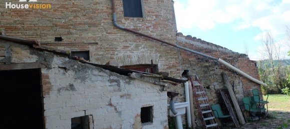 5 rooms House in Serra de' Conti, Italy No. 139415 4