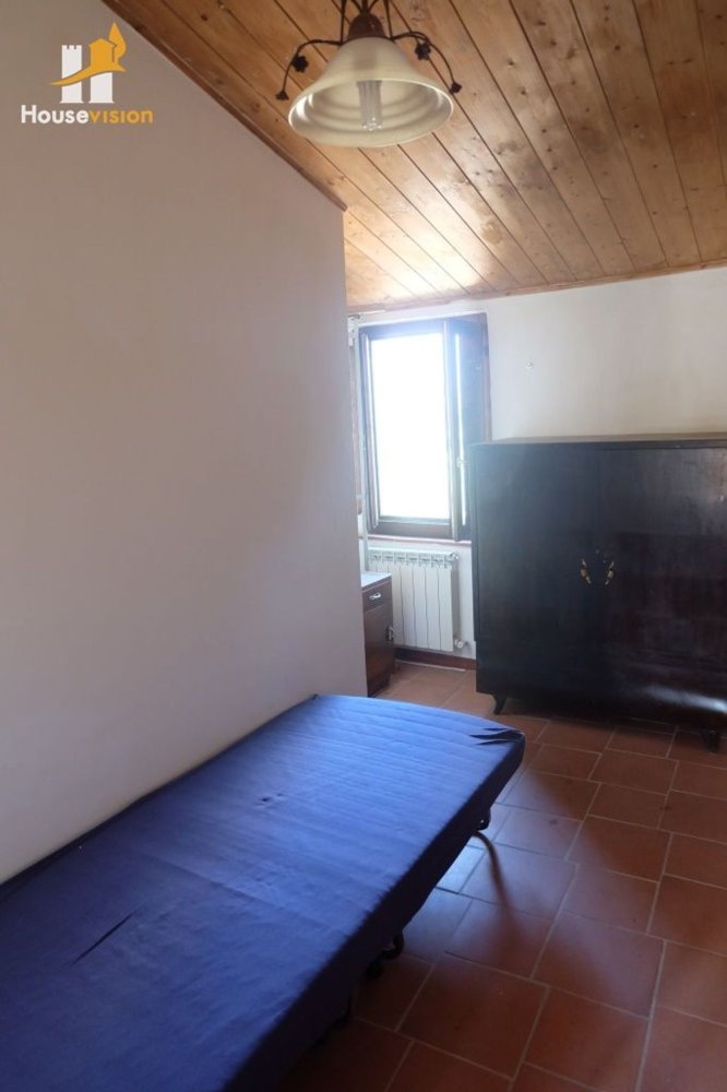 5 rooms House in Serra de' Conti, Italy No. 139415