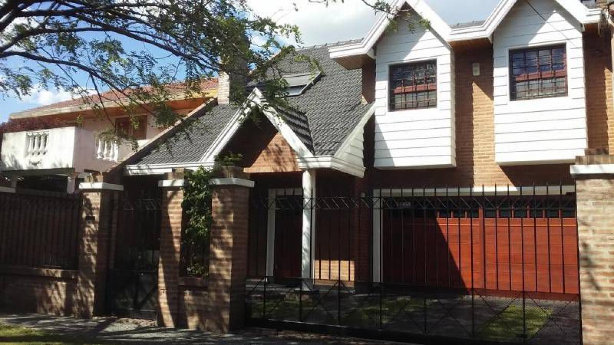 3 bedrooms House in Quilmes, Argentina No. 53638