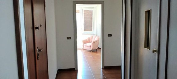 7 rooms Penthouse in Carrara, Italy No. 142853 3
