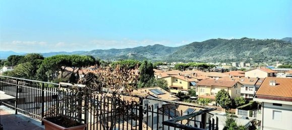 7 rooms Penthouse in Carrara, Italy No. 142853 16