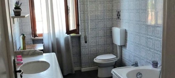 7 rooms Penthouse in Carrara, Italy No. 142853 11