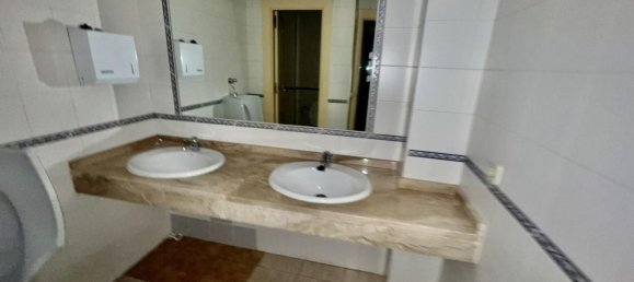 217m² Commercial property in Avila, Spain No. 123425 16