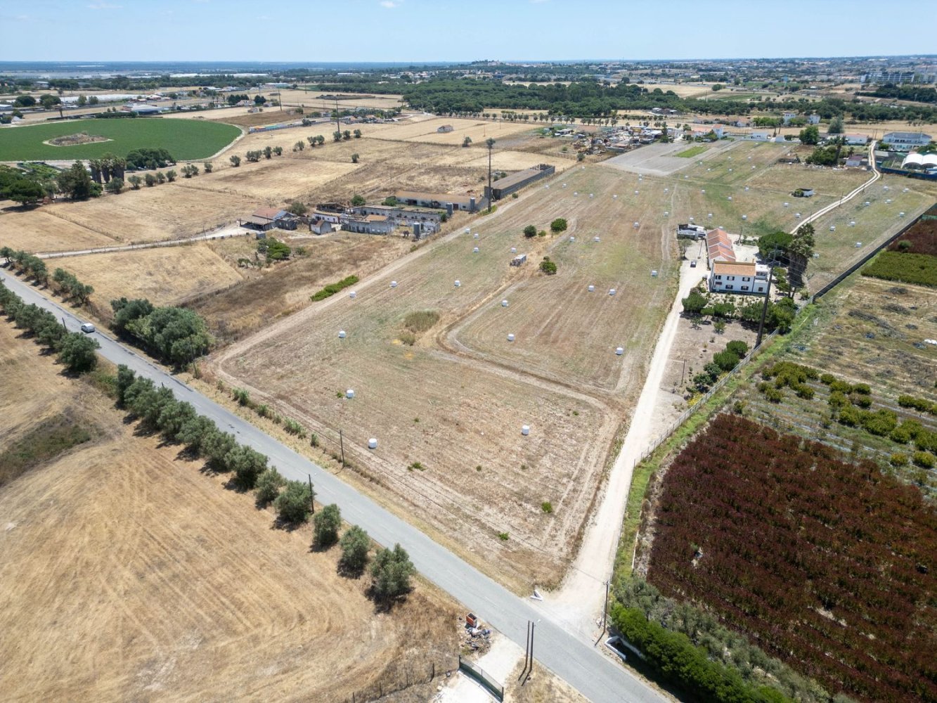 16000m² Land in Alcochete, Portugal No. 128814