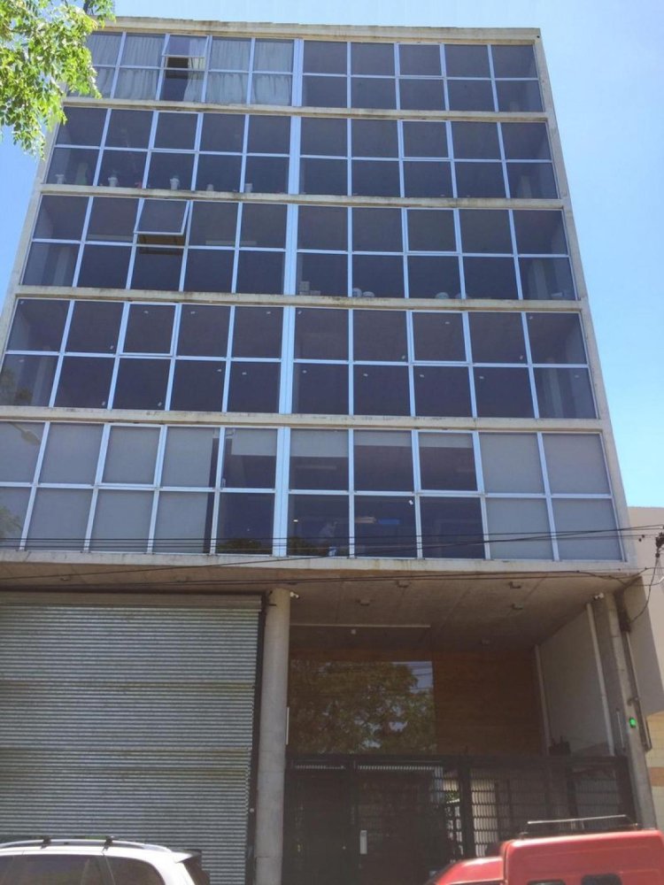 94m² Office in Moreno, Argentina No. 26446