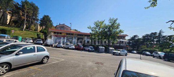 Imóvel comercial de 1 divisão em Trieste, Italy N.º 370443 5