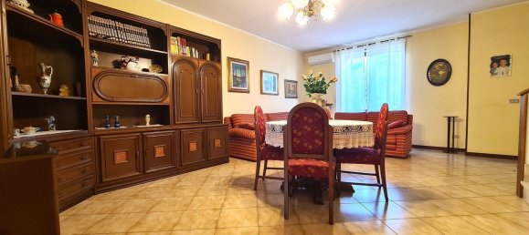 4 bedrooms House in San Zeno Naviglio, Italy No. 361349 5