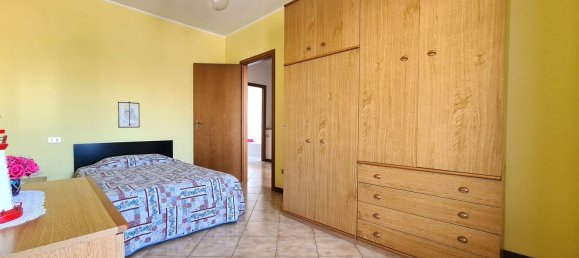 4 bedrooms House in San Zeno Naviglio, Italy No. 361349 11