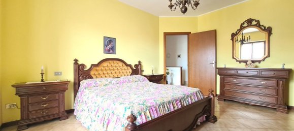 4 bedrooms House in San Zeno Naviglio, Italy No. 361349 8