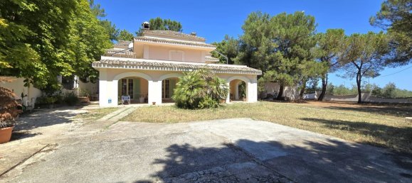 9 rooms Villa in Spoltore, Italy No. 267918 2