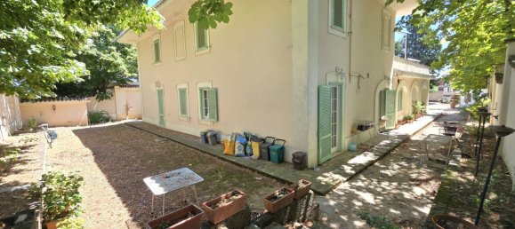 9 rooms Villa in Spoltore, Italy No. 267918 5