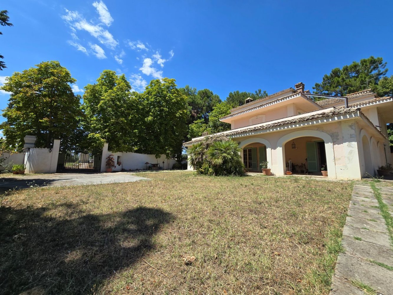 9 rooms Villa in Spoltore, Italy No. 267918