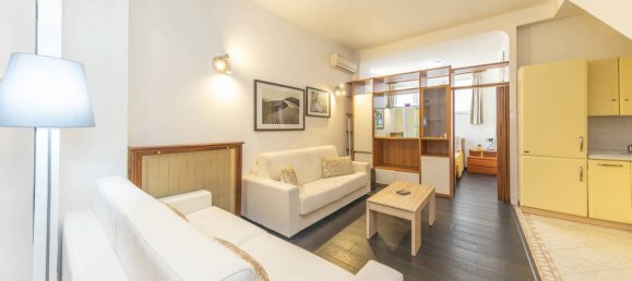 1 bedroom Apartment in Rome, Italy No. 216306 8