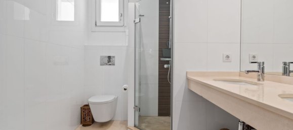 6 bedrooms House in Marbella, Spain No. 129885 3