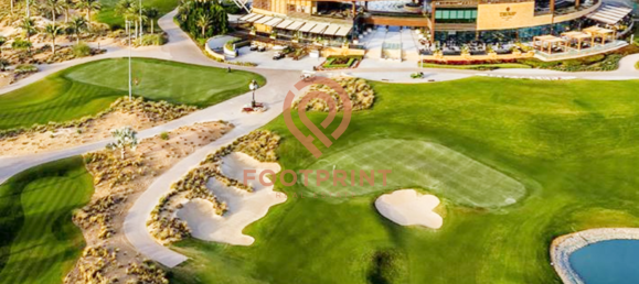 Moradia em banda T5 em Dubai, UAE N.º 24696 2