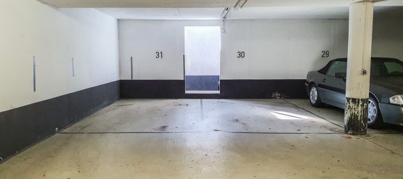 Parkplatz in Dachau, Germany, Nr. 16829 6