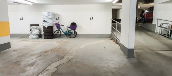 Parkplatz in Dachau, Germany, Nr. 16829 9