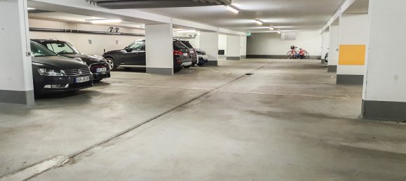 Parkplatz in Dachau, Germany, Nr. 16829 8