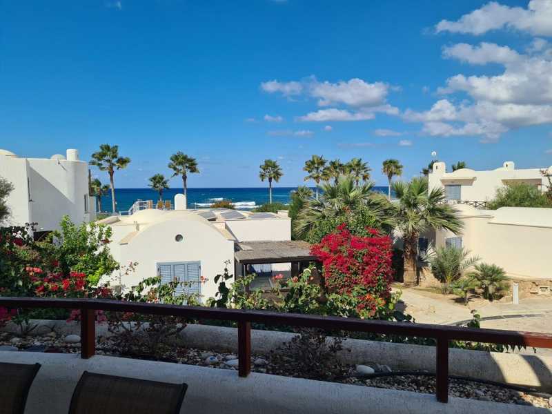 6 bedrooms Villa in Chloraka, Cyprus No. 68637