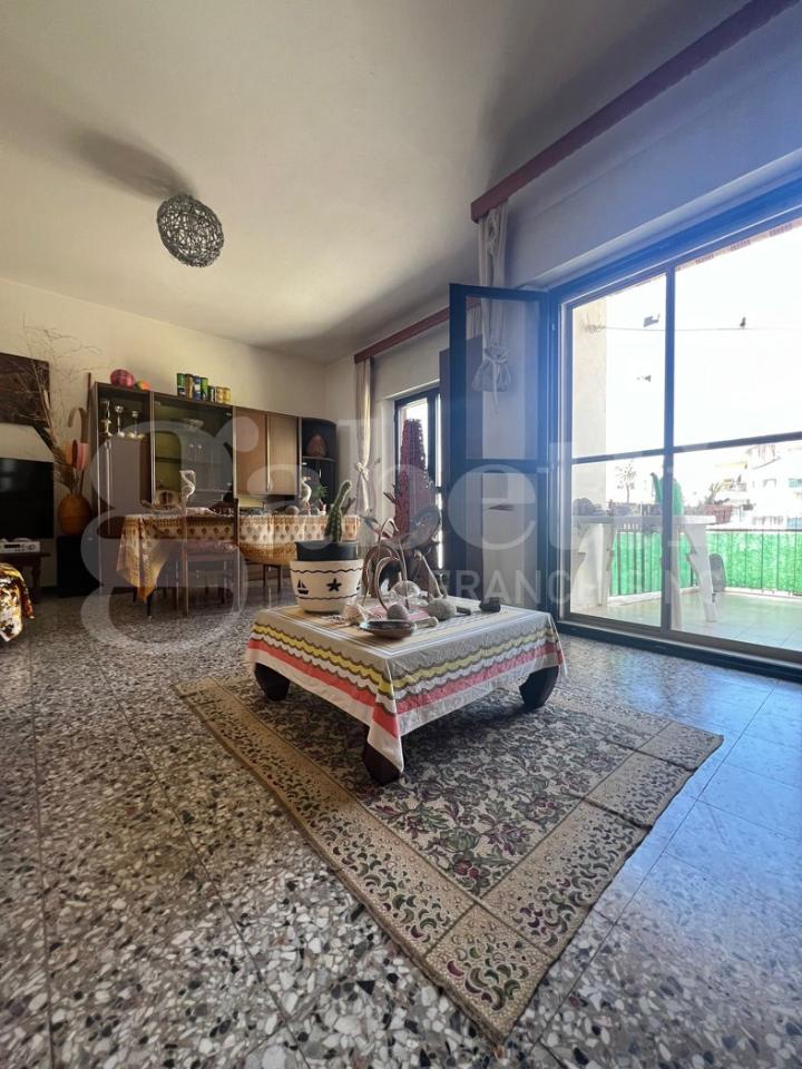 4 rooms Apartment in Oristano, Italy No. 40503