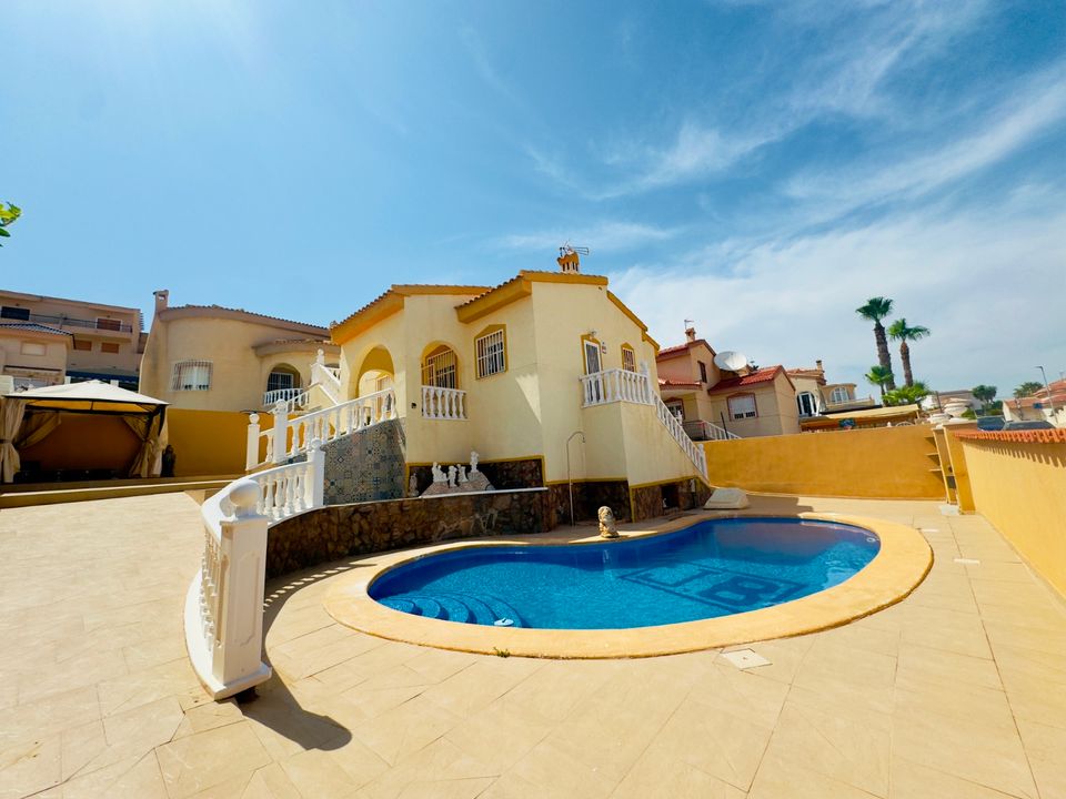 Вилла с 3 спальнями в Сьюдад Кесада, Испания № 170270