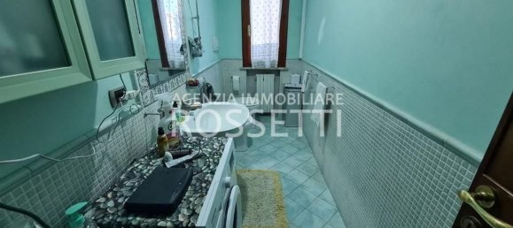 7 rooms Apartment in Fucecchio, Italy No. 63103 2