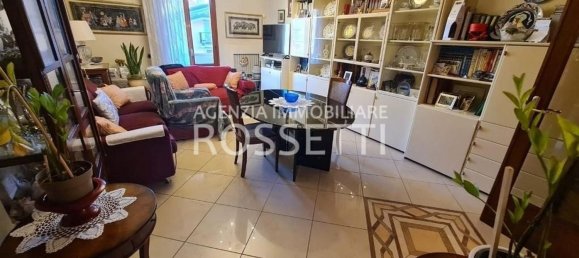 7 rooms Apartment in Fucecchio, Italy No. 63103 11