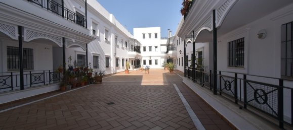 3 bedrooms Apartment in Cadiz, Spain No. 173439 4