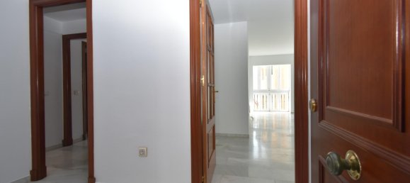 3 bedrooms Apartment in Cadiz, Spain No. 173439 7