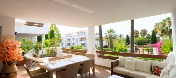 2 bedrooms Apartment in Estepona, Spain No. 142357 4
