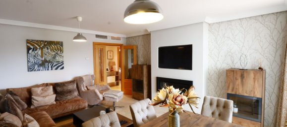 2 bedrooms Apartment in Estepona, Spain No. 142357 2