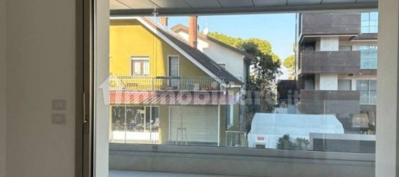 Apartamento de 3 dormitorios en Udine, Italy No. 129152 14