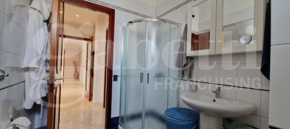 5-salle Appartement à Lecce, Italy No. 41982 4