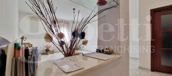 5-salle Appartement à Lecce, Italy No. 41982 17