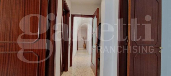 5-salle Appartement à Lecce, Italy No. 41982 2