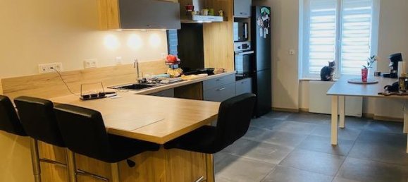 Bâtiment à Saint-Didier-en-Velay, France 257m² No. 200747 3