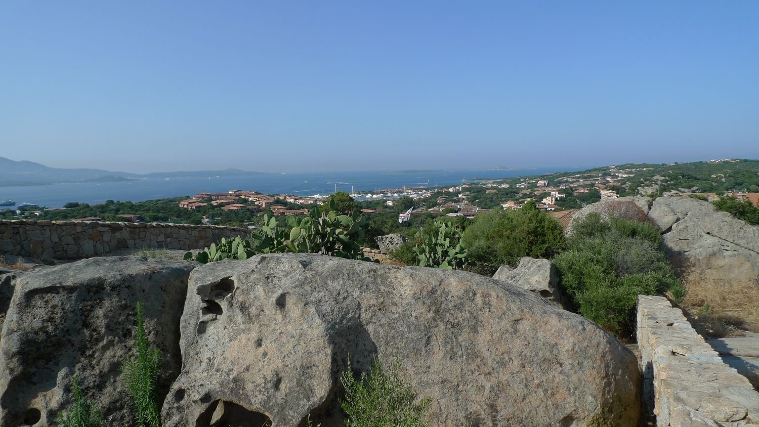 4 rooms Villa in Olbia, Italy No. 74761
