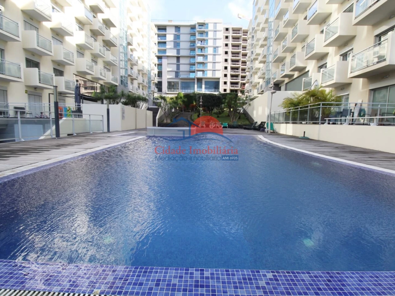 Квартира с 3 спальнями в Фуншал, Португалия № 100921