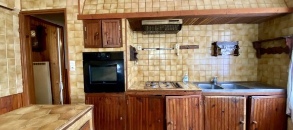 3 bedrooms House in Jaudrais, France No. 249386 3